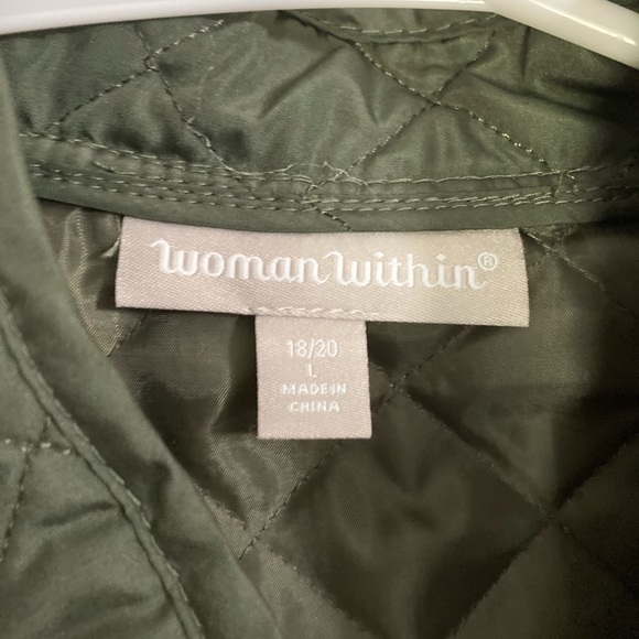 Thin puffer vest - Picture 3 of 3